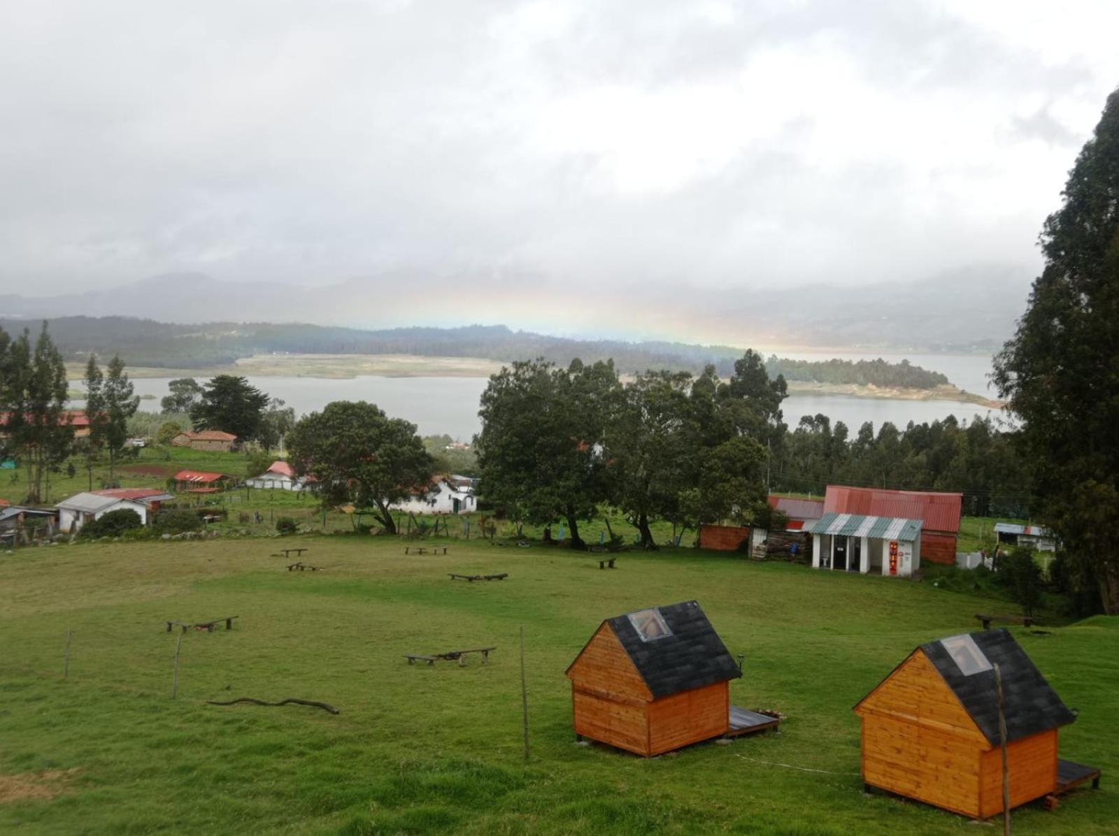 Camping Las Acacias 과타비타 외부 사진